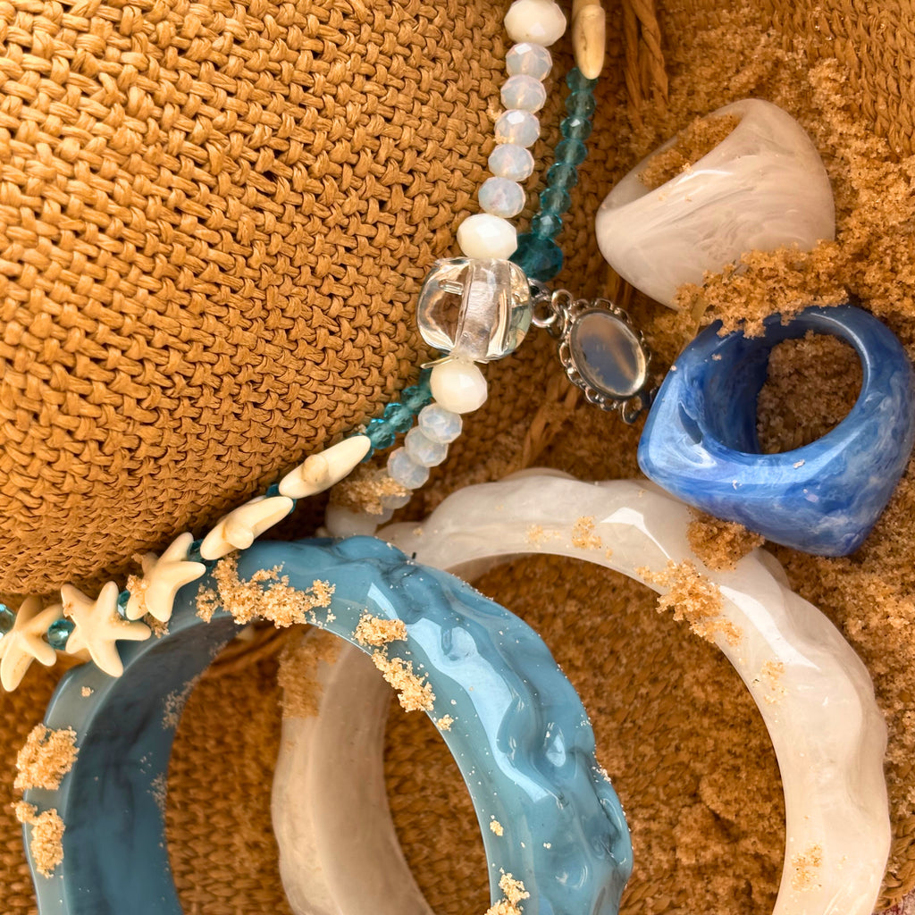Resin bangle